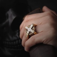 耶穌拯救十字架戒指。