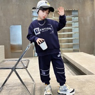 Set bộ quần áo thu đông dành cho bé trai 14-45kg mẫu TRE-NY. Chất liệu nỉ da cá ấm áp co dãn.