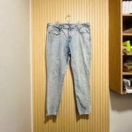 UNIVERSAL THREAD LIGHT-WASH JEANS DENIM PANTS size 34R 19x40