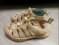 KEEN 鞋