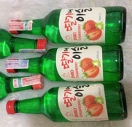 SOJU JINRO CHAMISUL STRAWBERRY