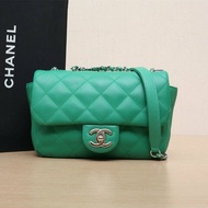 CHANEL 綠色22開銀扣cocorain雨衣包CF經典口蓋包大mini20橡膠肩背包