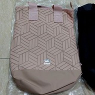 Adidas originals URBAN 3d BACKPACK 2代 三宅ㄧ生後背包 蝦肉色 sold