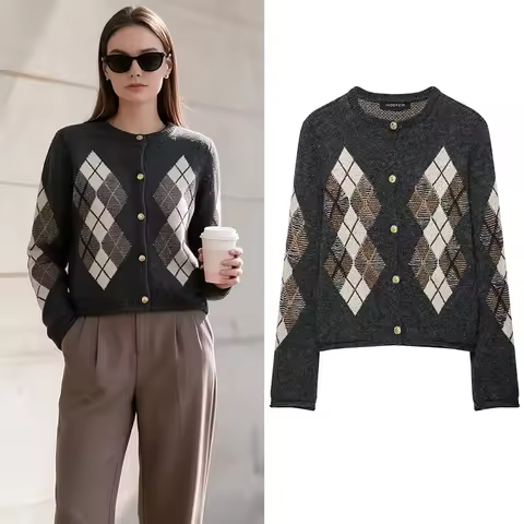 Women 2026 New Autumn Cardigan Sweater Fashion Women Diamond Plaid Sweater Fall Chic Warm Lady Sweat