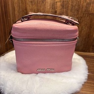 Miu Miu 粉色化妝包