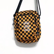 VANS CORDURA CROSSBODY BAG 側背 單肩 運動 休閒 隨身包 手機包 小廢包 小方包 大空間 內袋 分隔 格子 電繡 橘黃色 VN0A3TXMSF1 OTH-M TP0-22 #23女神節