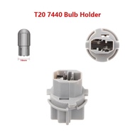 1x For Mitsubishi Pajero Outlander Lancer Evolution T20 7440 Bulb Holder Reversing Light Socket Acce