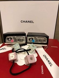 全新專櫃正品 Chanel A28103 香奈兒 可愛方塊造型髮圈 髪束 粉紫/果綠 各一