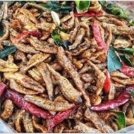Ikan bilis goreng tomyam Halal kudapan rangup ikan bilis thailand viral sedap rangup dan pedas