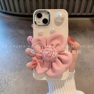 大珍珠粉皮质花朵iPhone15promax手机壳1314防摔软12壳16/17Large Pearl Powder Leather Flower iPhone1