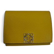 สภาพสวย☆กระเป๋าสตางค์ LOEWE Anagram Trifold Wallet หนังเกรนคาร์ฟ กระเป๋าสตางค์ใบเล็กแบบพับสามทบ สีน้