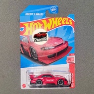 Hotwheels LB Super Silhouette Nissan Silvia (S15) LBWK Red Edition