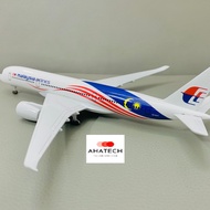 Airplane Model Airbus A350-900XWB Airlines " Malaysia Airlines " High Quality Alloy Beautiful Standa