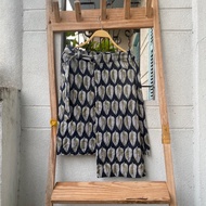 2hand skirt waist 64cm length 60cm code 301