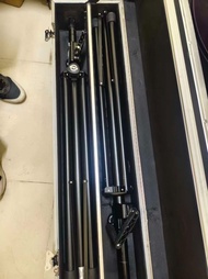 K&M 黑色專業舞台喇叭用三腳架