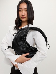 [Pomelo] กระเป๋าคาดไหล่แต่งโบว์ / Bow Tie Shoulder Bag