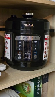 全新Tefal 壓力煲 CY601 行貨有保養