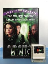 美版一區DVD（附中文字匣/已拆封）【秘密客】（水底情深/母侵/吉摩戴托羅首部進軍好萊塢鉅片/阿珠與阿花/蜜拉索維諾）