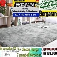 Floor carpet rasfur fur carpet size 200 X 160 5 CM THICK gray