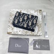 ((Style Number 2ESCH136YSE-H05E-TU) dior Card Holder Card Holder Light Is Stuffed in Three Cards Thr