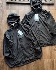 外國預訂 Arcteryx 始祖鳥 logo 輕身 可收納帽子 薄款拉鍊風褸外套