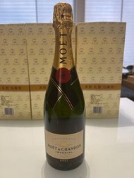Moet & Chandon Brut Imperial NV Champagne 750ml
