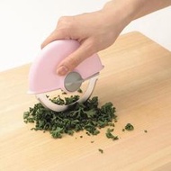 一鑫餐具 【日本 KAI 貝印 蔬果圓切刀 DH-2077】手壓切碎器