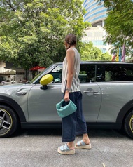 Lazy frosty sleeveless top