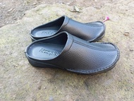 bustong anak kulit pria fashion