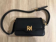 Robinmay RM 時尚 黑色包包 百貨專櫃 (G)I-DLE 葉舒華 代言 斜背包 側背包 生日禮物 情人節禮物