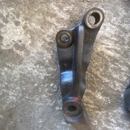 Bracket Engine Mounting D17