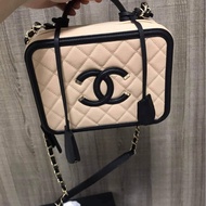 Chanel vanity case 21 荔紋牛皮