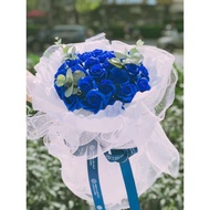 Bundle of 50 blue scented wax roses
