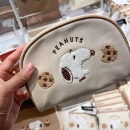 Snoopy Peanuts 日版毛毛刺繡化妝袋