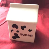 乳牛Milk 造型陶瓷糖罐 方糖罐 調味罐 收納罐/瓷器利樂包牛奶造型糖罐~生活工場
