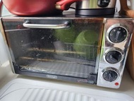 DeLonghi Convection Toaster Oven
