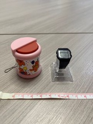 扭蛋手：迷你Casio 黑色電子錶及100yen收納小物