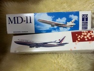 China airlines 中華航空飛機模型，盒長30公分，，早期國旗標誌，MD-11（2850元），波音747-400兩型（3280元）