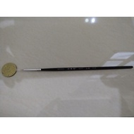 Size 00000 XDT 725 paint brush