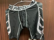 Nike Pro combat 短束褲