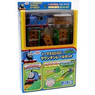 【現貨+預購】湯瑪士小火車/THOMAS：軌道+山洞玩具組(尺寸:200X310X60mm)_免運。