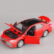 1/32 Toyota Camry xe hợp kim mô hình kim loại đúc xe đồ chơi xe mô hình mô phỏng âm thanh ánh sáng B