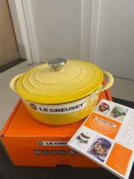 Le Creuset圓形琺瑯鑄鐵鍋18cm