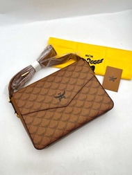 รับประกันแท้💯 MCM HIMMEL MESSENGER BAG IN LAURETOS