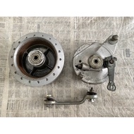 Cub car front hub set uses zin to disassemble the car
