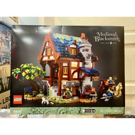 LEGO 21325 Ideas Medieval Blacksmith