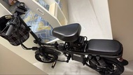 黑色摺疊電動單車