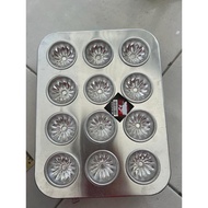 MUFFIN TRAY/CUPCAKE MOULD/BAKING TRAY