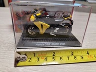 【Honda CBR1000RR 】全新1：24 本田 "CBR1000"模型玩具電單車 yellow with black color honda CBR 1000RR motorcycle toy