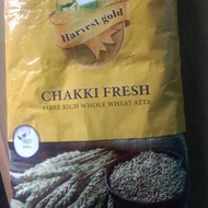 Harvest Gold - Authentic Indian Chakki Fresh Atta 100% Whole Wheat Flour - 1kg
